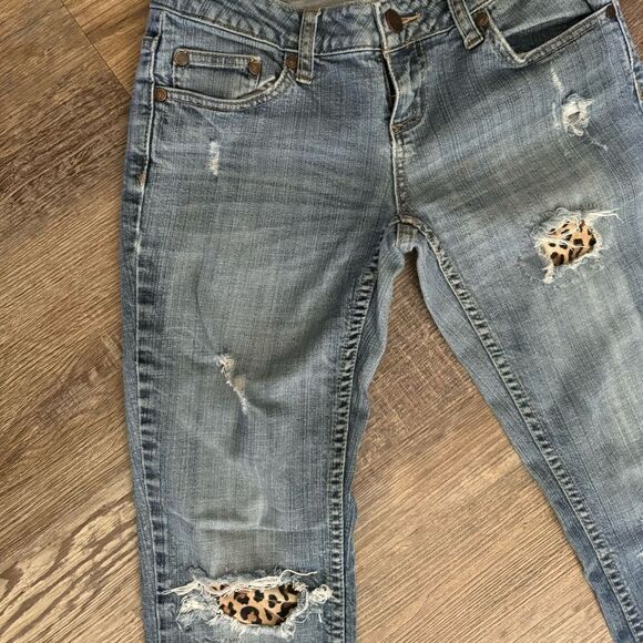 American Rag Cie Distressed Bootcut Jeans Size 3-S - Picture 3 of 12